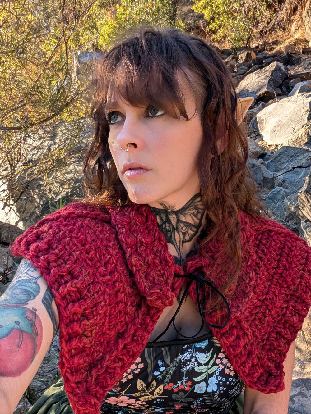 Red Capelet