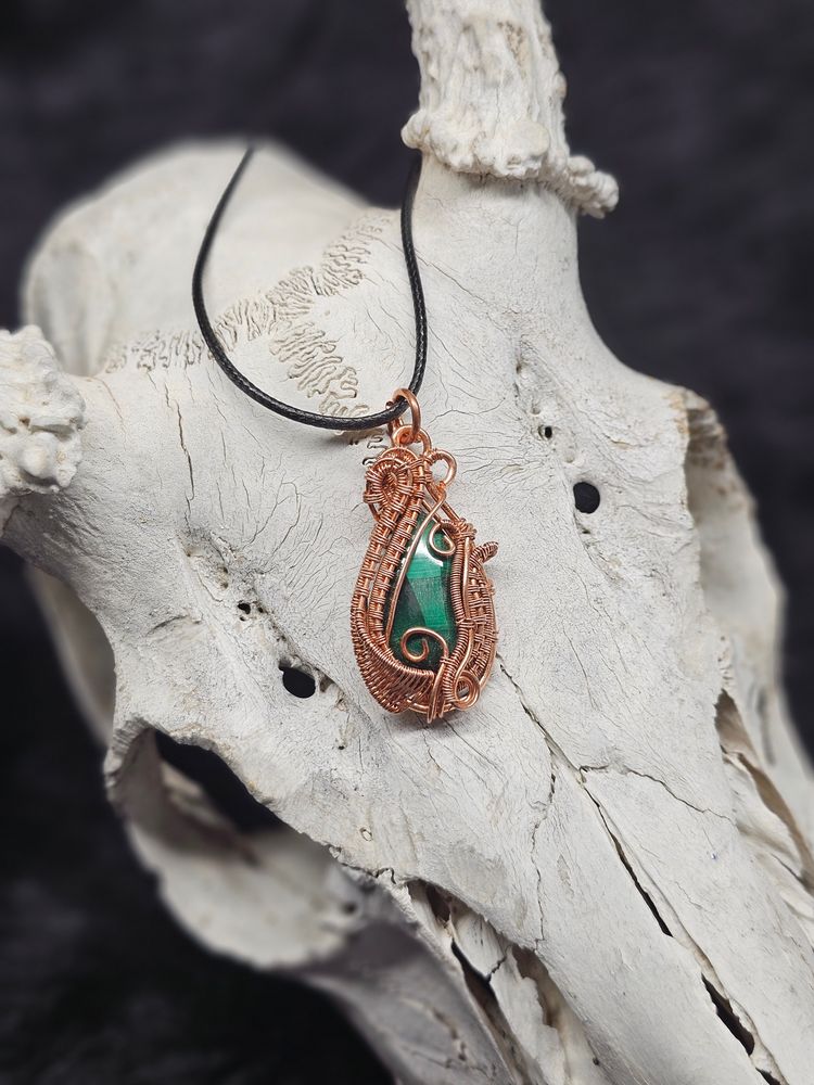 Malachite wire wrapped necklace 