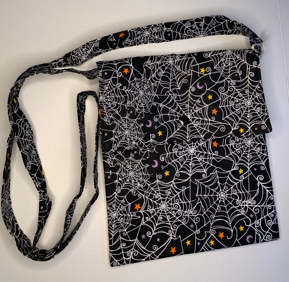 Swirly Webs Simple Crossbody Bag
