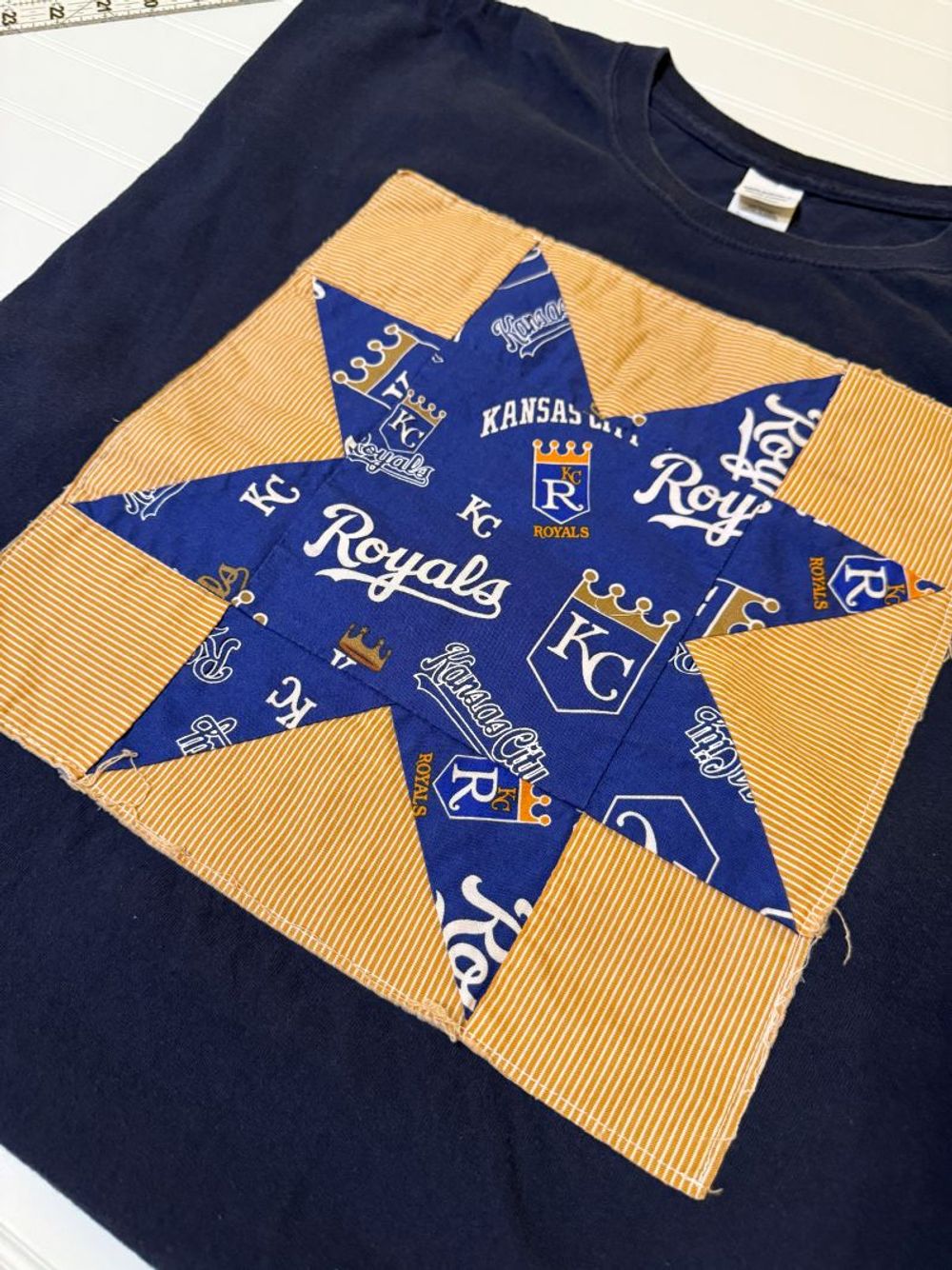 Kansas City Royals Sawtooth Star Quiltee Navy