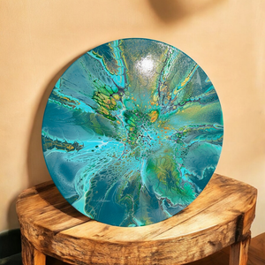 Photo taken at an angle so some of the sparkle and shine is visible 🥰.