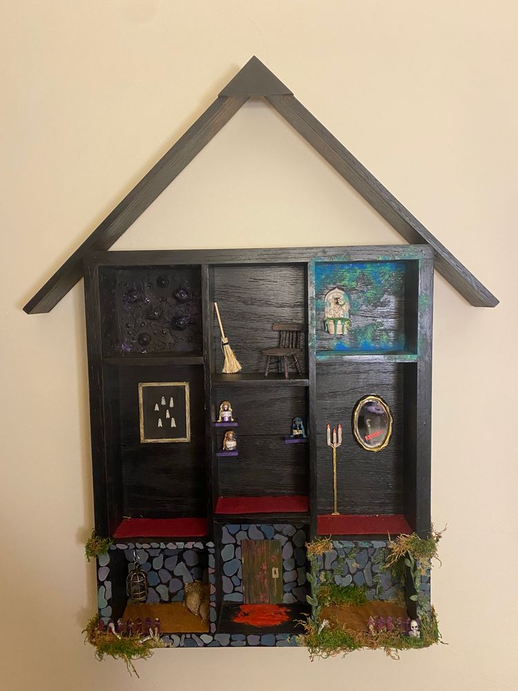 Haunted House Trinket Shelf