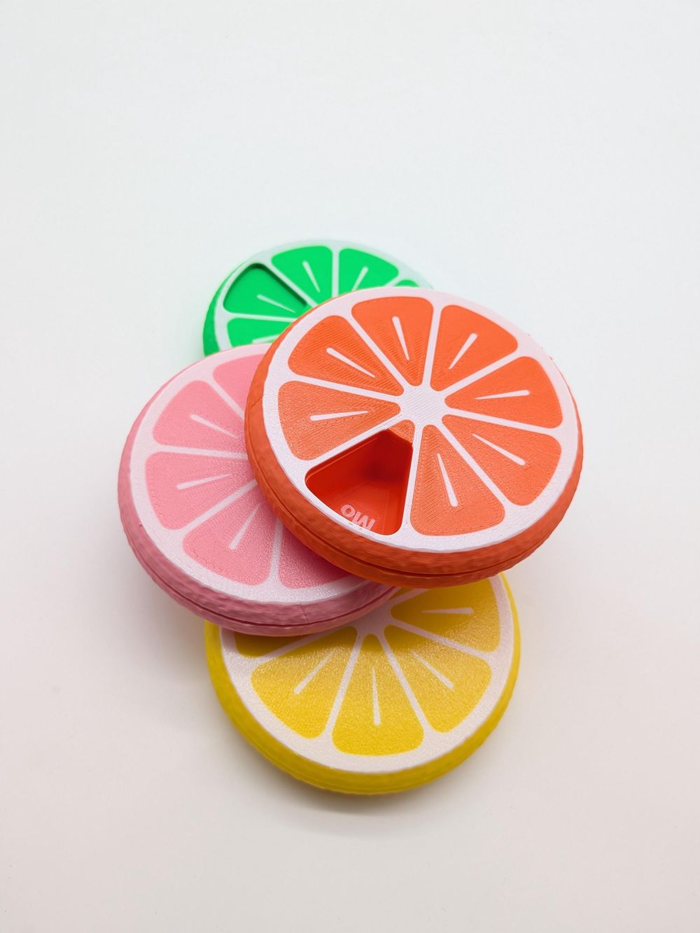 Loopfruit – The Citrus Pill Organizer
