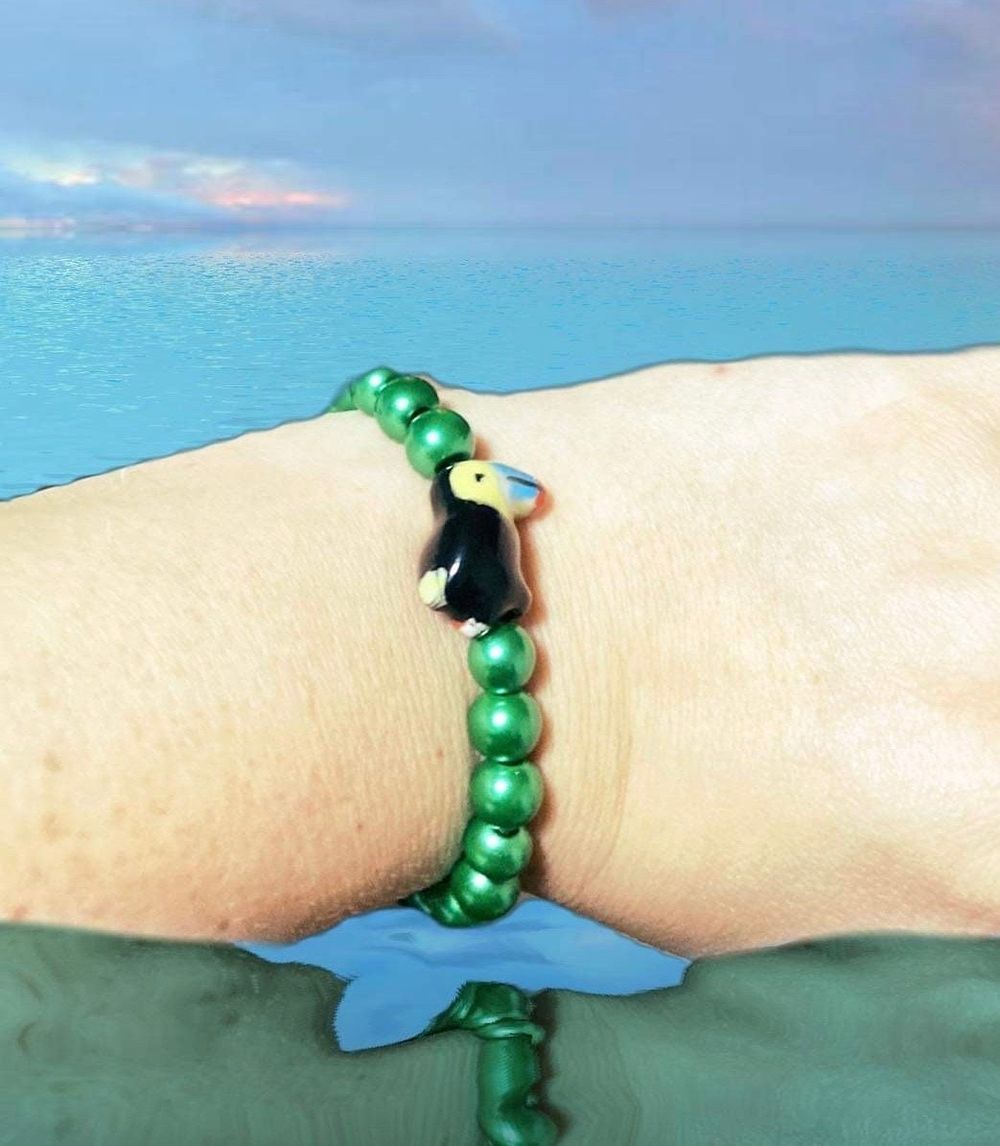 Charm bracelet - toucan, black, stretchy