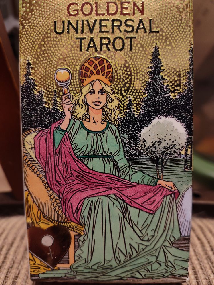 Golden Universal Tarot 3 card spread