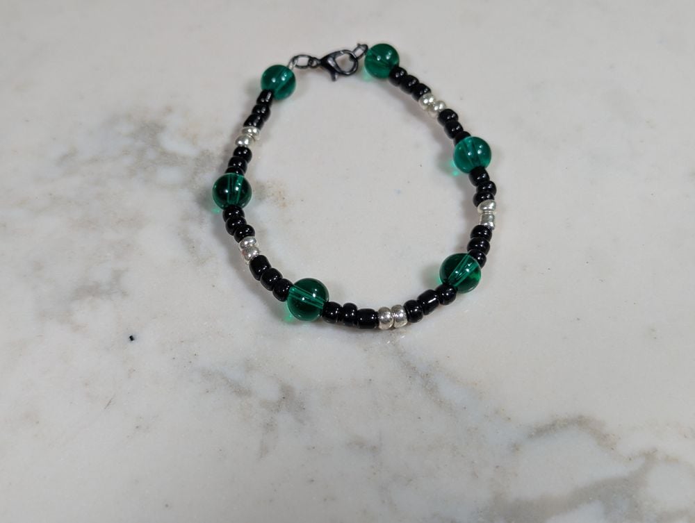 Black, Green, Silver Glass Bead Bracelet 