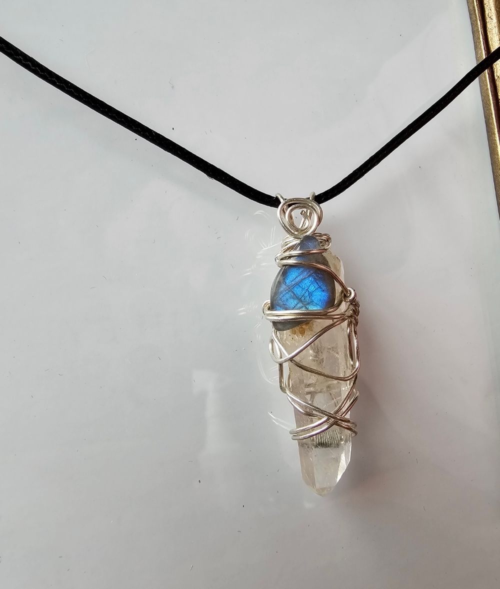 Labradorite & Raw Quartz point 