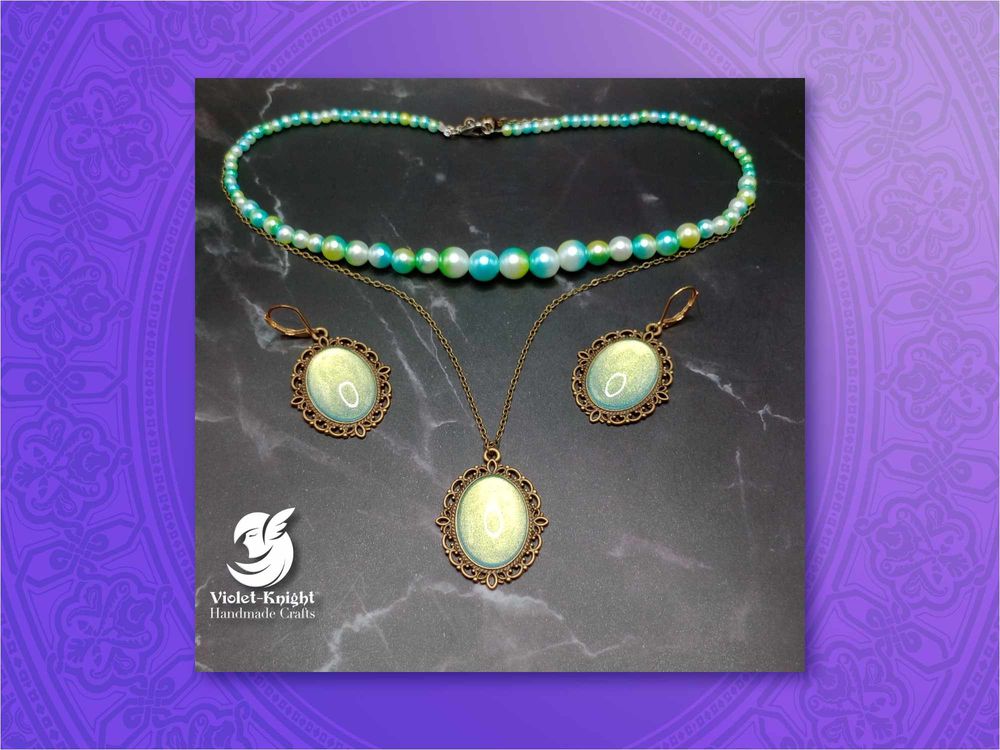 Vintage style dark gold pendant earrings and imitation pearl...