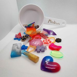 example of medium crafter's glitter scoop