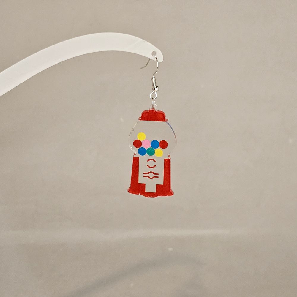 Item #123 Bubble Gum Machine Earring
