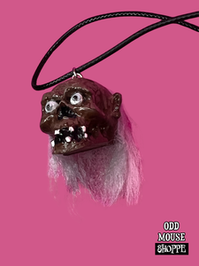 A side view of the necklace