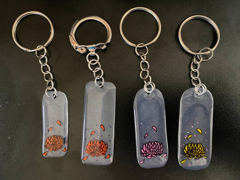 Chrysanthemum Keychains