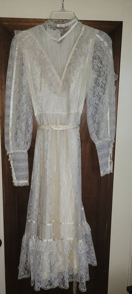 Vintage sz 7 Gunne Sax by Jessica lace dress