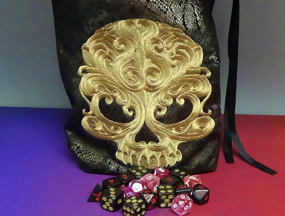 Dice Bag, Large - Golden Gothic Skull 