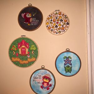 Pictured with other pieces