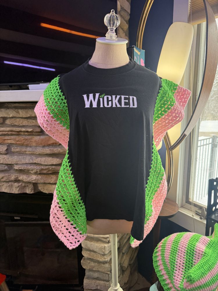 T-Shirt Poncho - Wicked