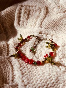 The Yule Friendship Bracelet