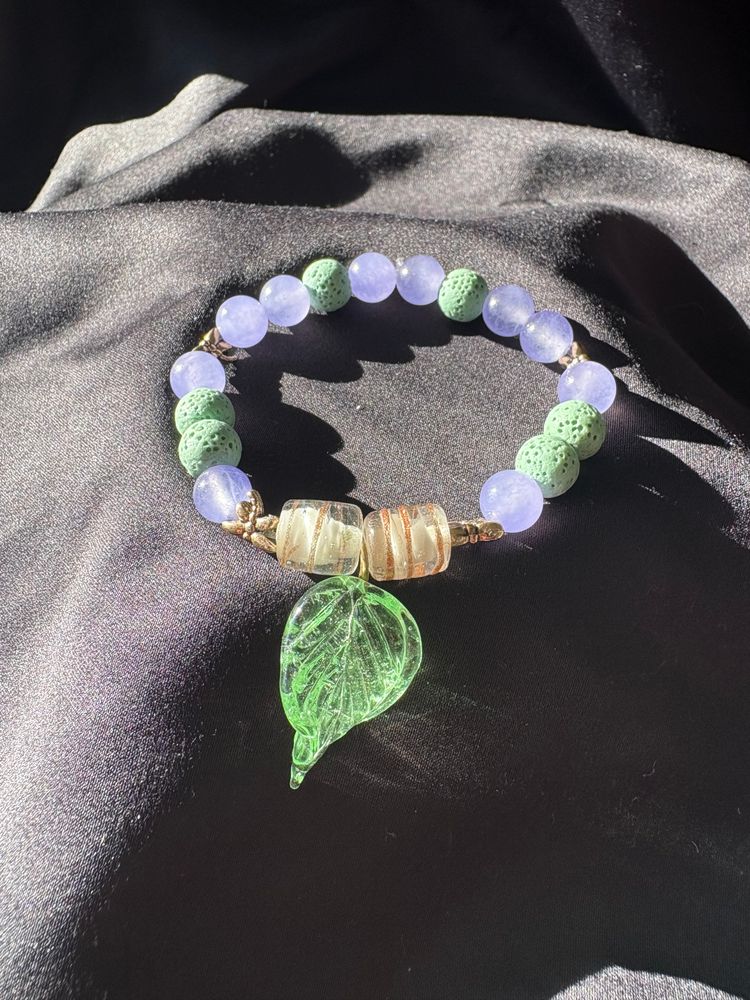 Diffuser Bracelet with Essential Oil Blend - Amethyst Lava Stone - Medium