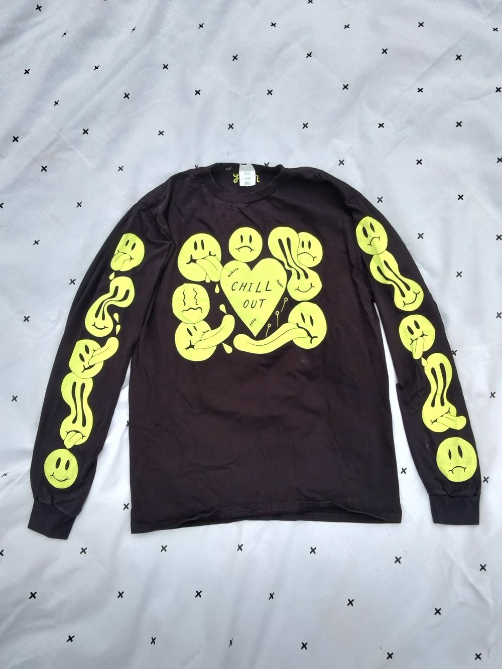 Black long sleeve w/ green smiley face design (medium)