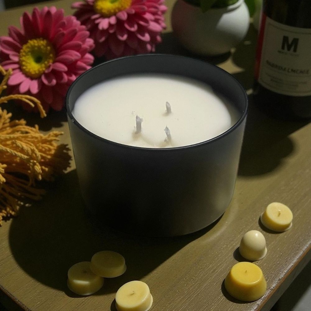 Blooming Mums 8 oz. Candle 
