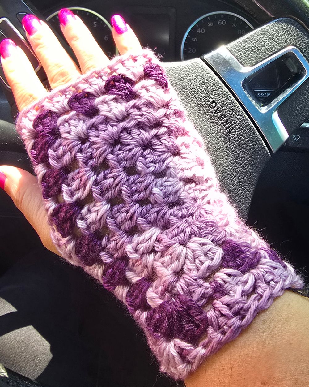 Granny Square Handwarmer (Purple)