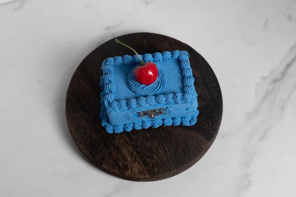 Blue Cake Box