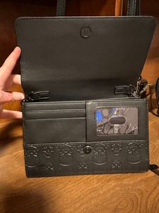 inside wallet card holder
