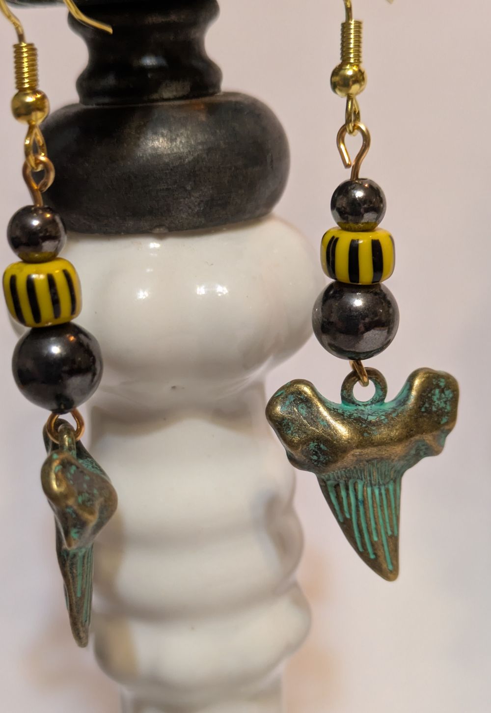 Sharktooth earrings with lamp glass yellow bead accents