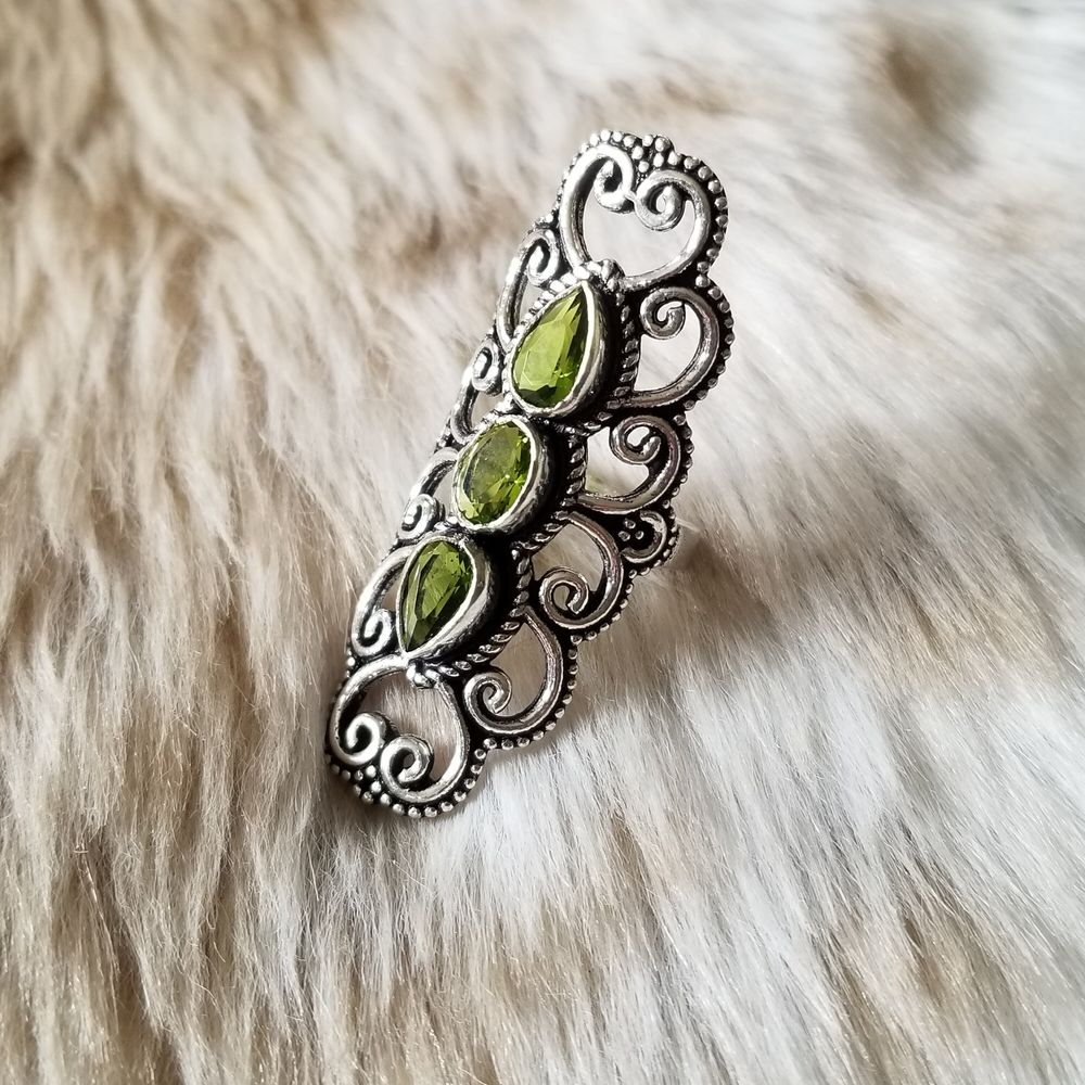 Goddess Ring - size 5.5