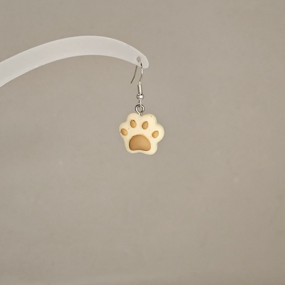 Item #273 Paw Earring