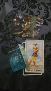 Size comparison with standard sized tarot cards