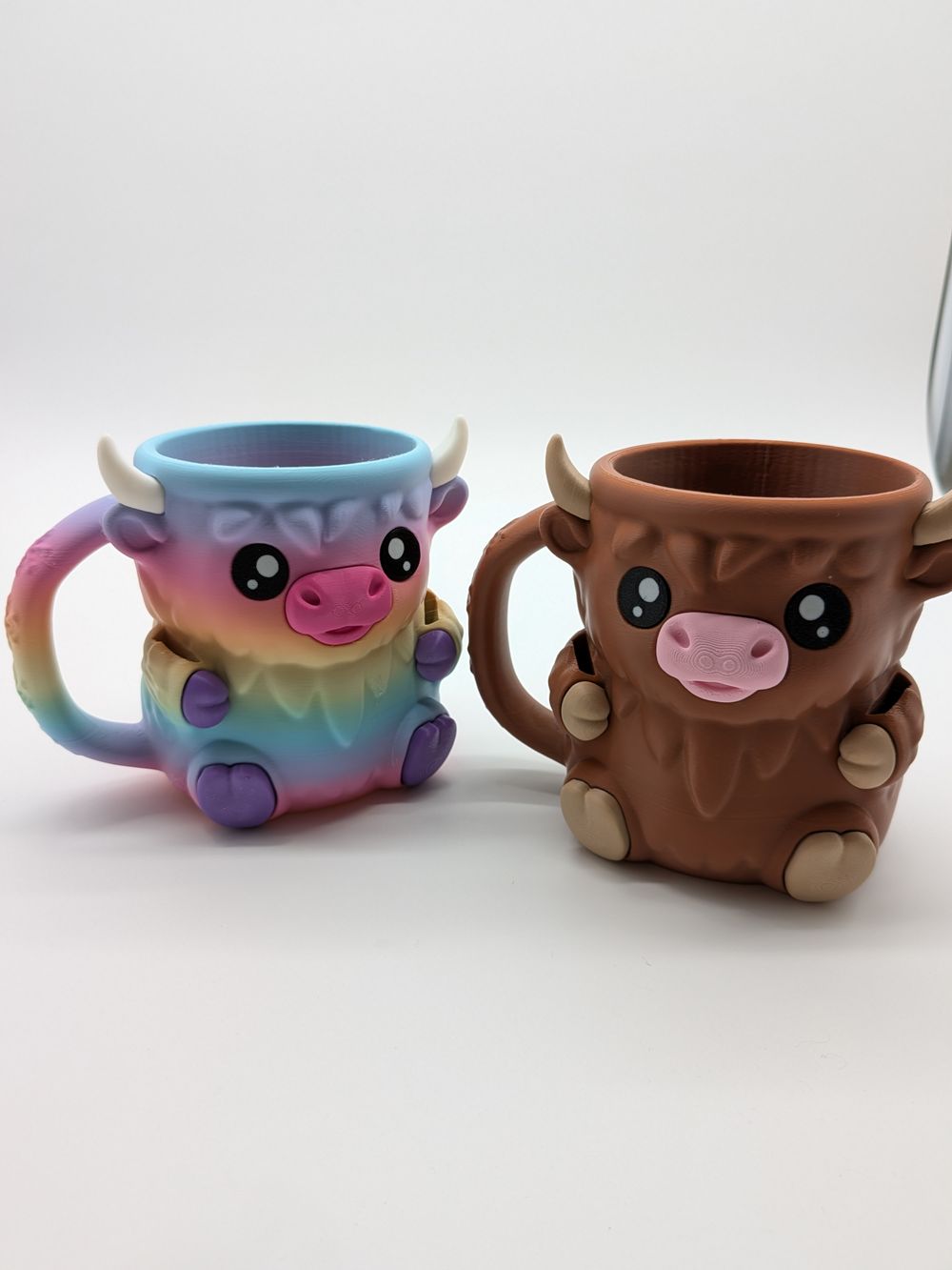 Ferdinand, the Highland Cow Ice Pint Holder