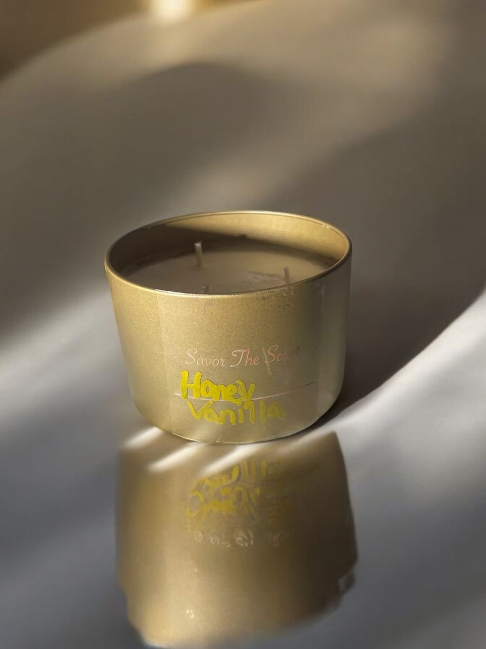 Honey vanilla 8 oz. Candle 