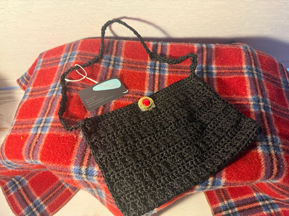 Black Handbag made of Nylon Yarn