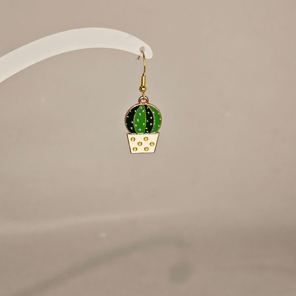 Item #212 Plant Earring