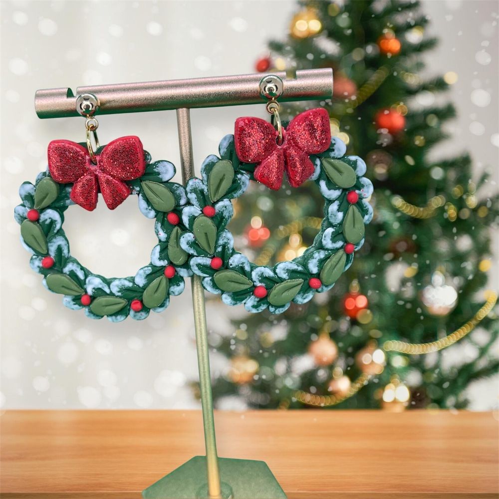 Christmas Snow Wreath Earrings