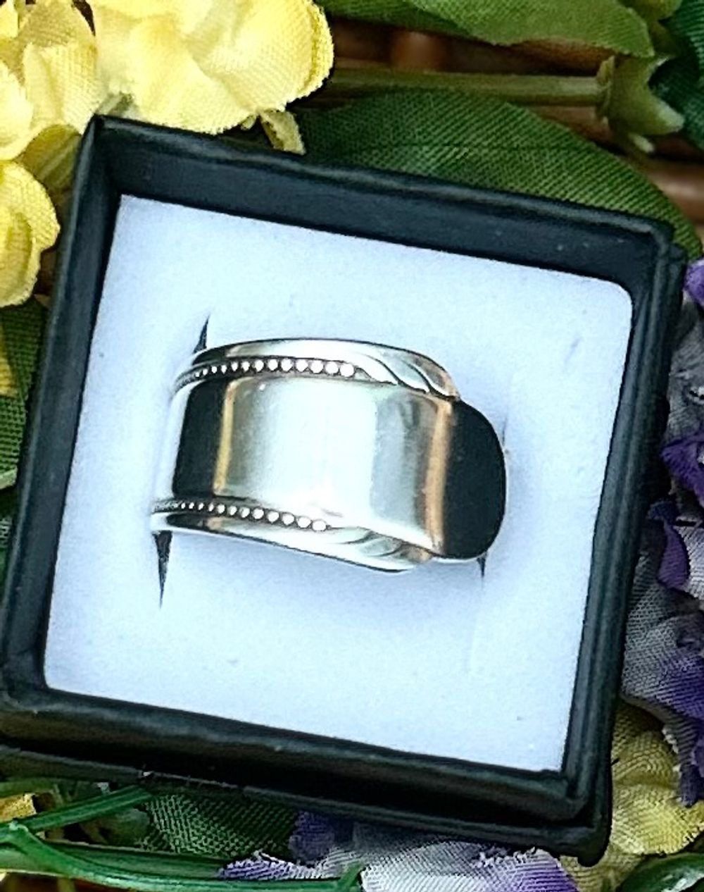 “Timeless Elegance: Handcrafted Spoon Ring - size 7.5