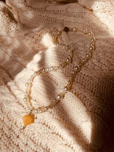 The Buttercream Pearl Shell necklace