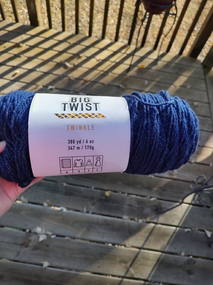 Big Twist Twinkle yarn (Sapphire)