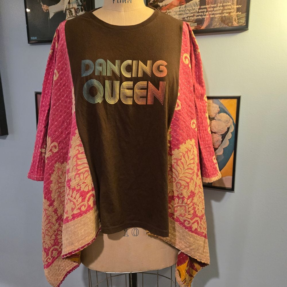 Dancing Queen Poncho (Brown)