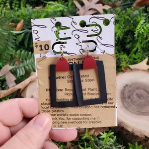 Black Rectangle, Red Tab