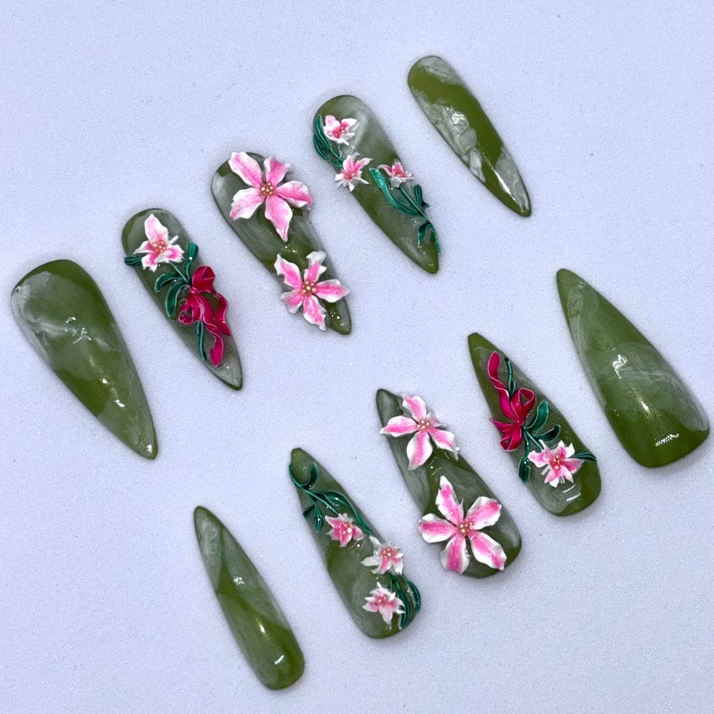 Sakura Forest – Press On Nails