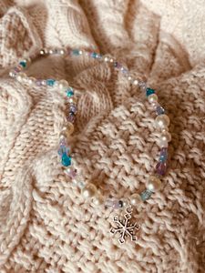 the Winter Ice Pearl necklace