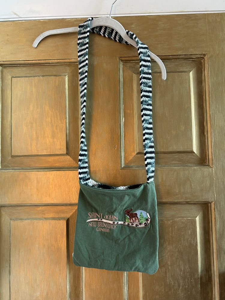 Cross body Canada bag