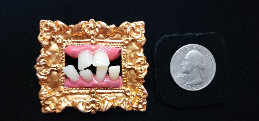 GINGEY – Original Hand-Painted Grin Pin (5 of 10)