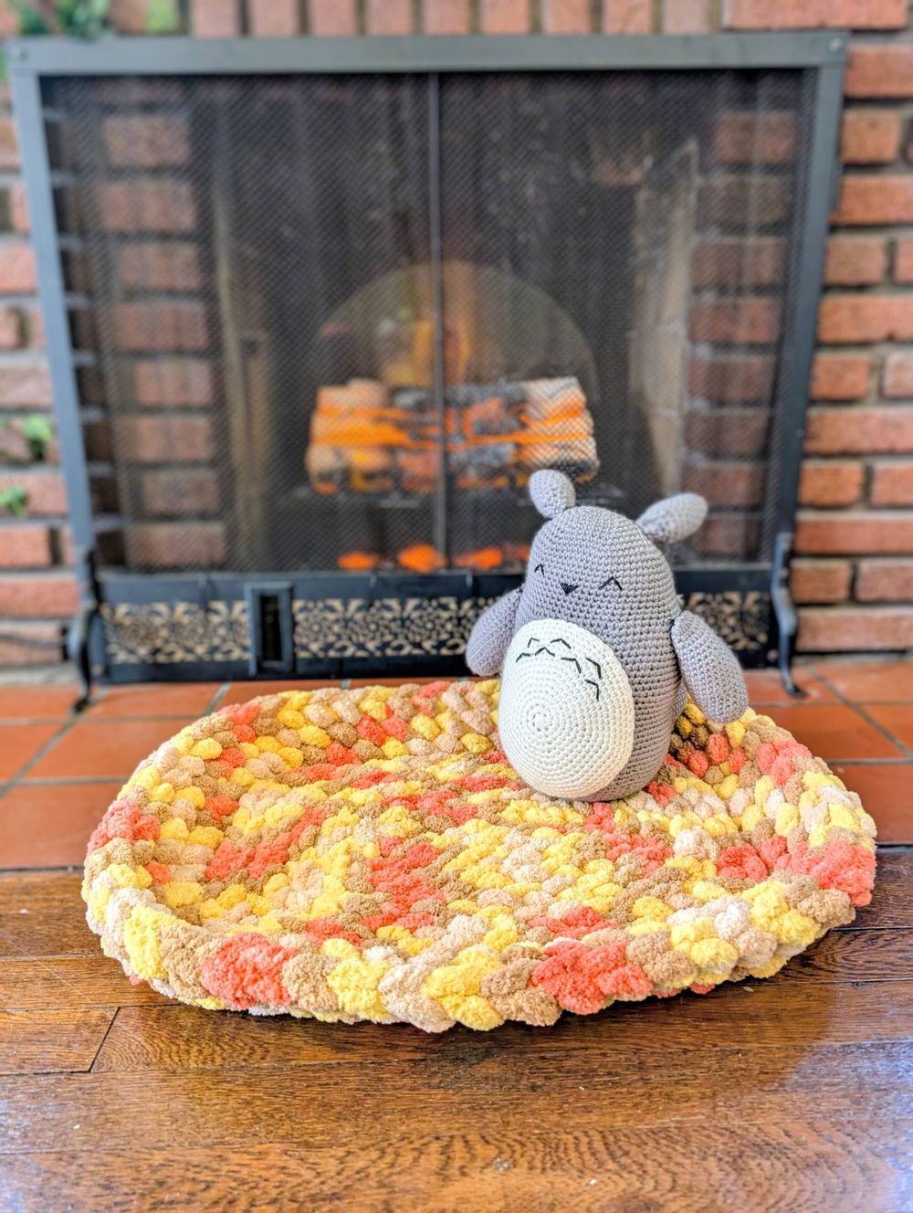 “Autumn Hearth” Hand-Knit Pet Bed - Cozy Fall Nest for Cats and Small Pets
