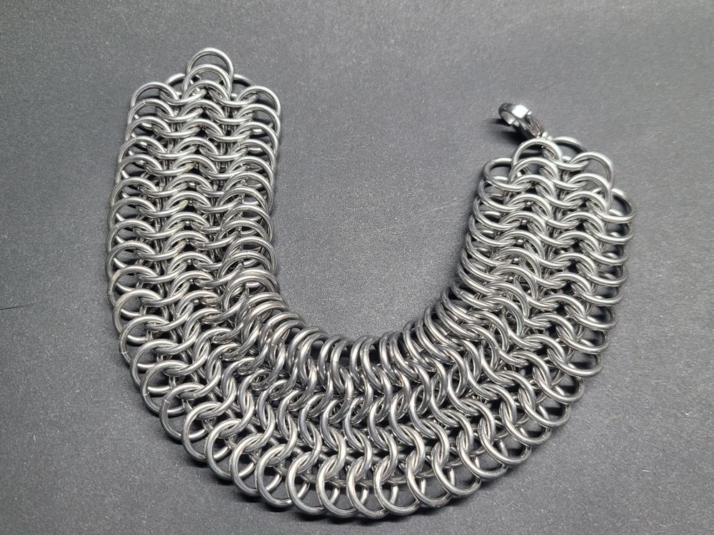 European 6-in-1 Stainless Steel Cuff