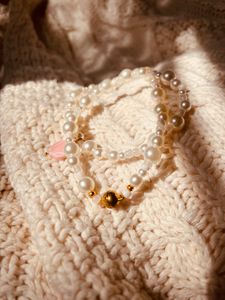 closeup of the closed magnetic clasp