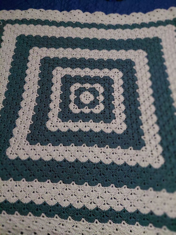 Crochet Shell Throw Blanket