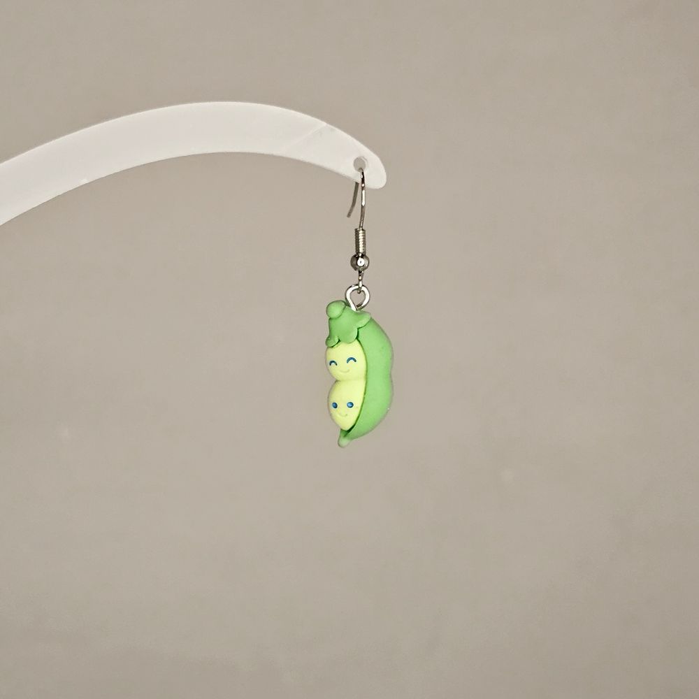 Item #141 Peas Earring